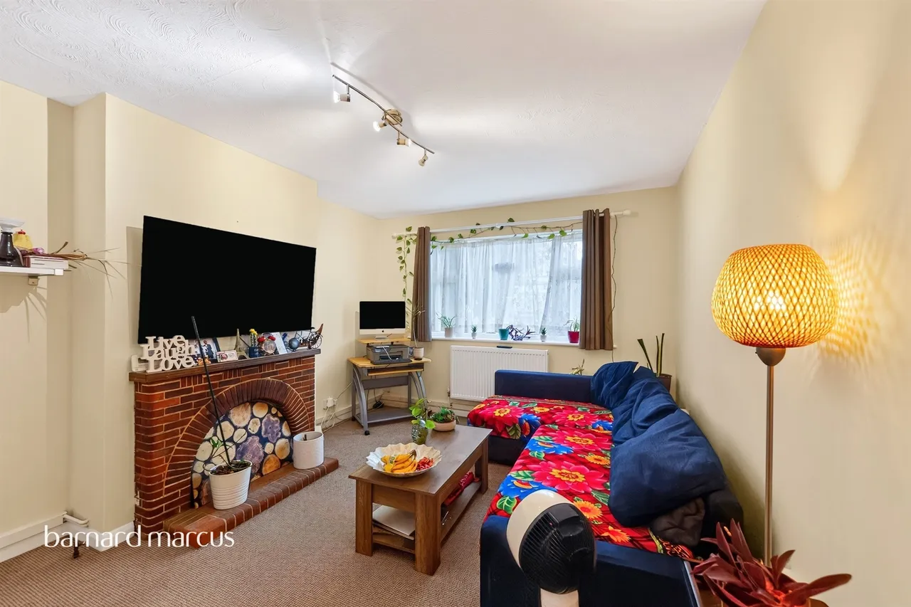 St. James Avenue, Sutton, photo 10
