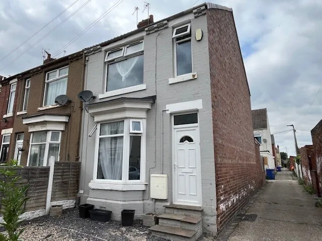 Radcliffe Road, Bentley, photo 3