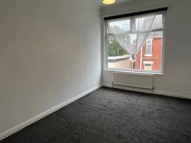 Radcliffe Road, Bentley, photo 8