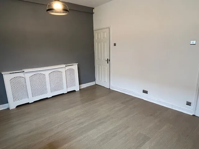 Radcliffe Road, Bentley, photo 9