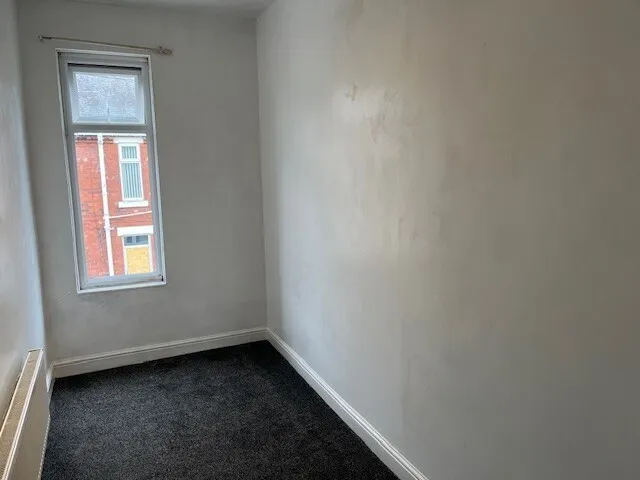 Radcliffe Road, Bentley, photo 5