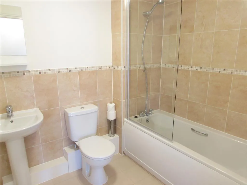 110 Larchfield Road, MAIDENHEAD, photo 7