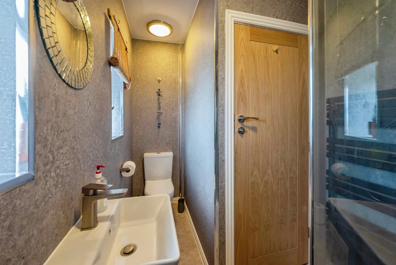 Hoveton Place, Badersfield, NR10, photo 12