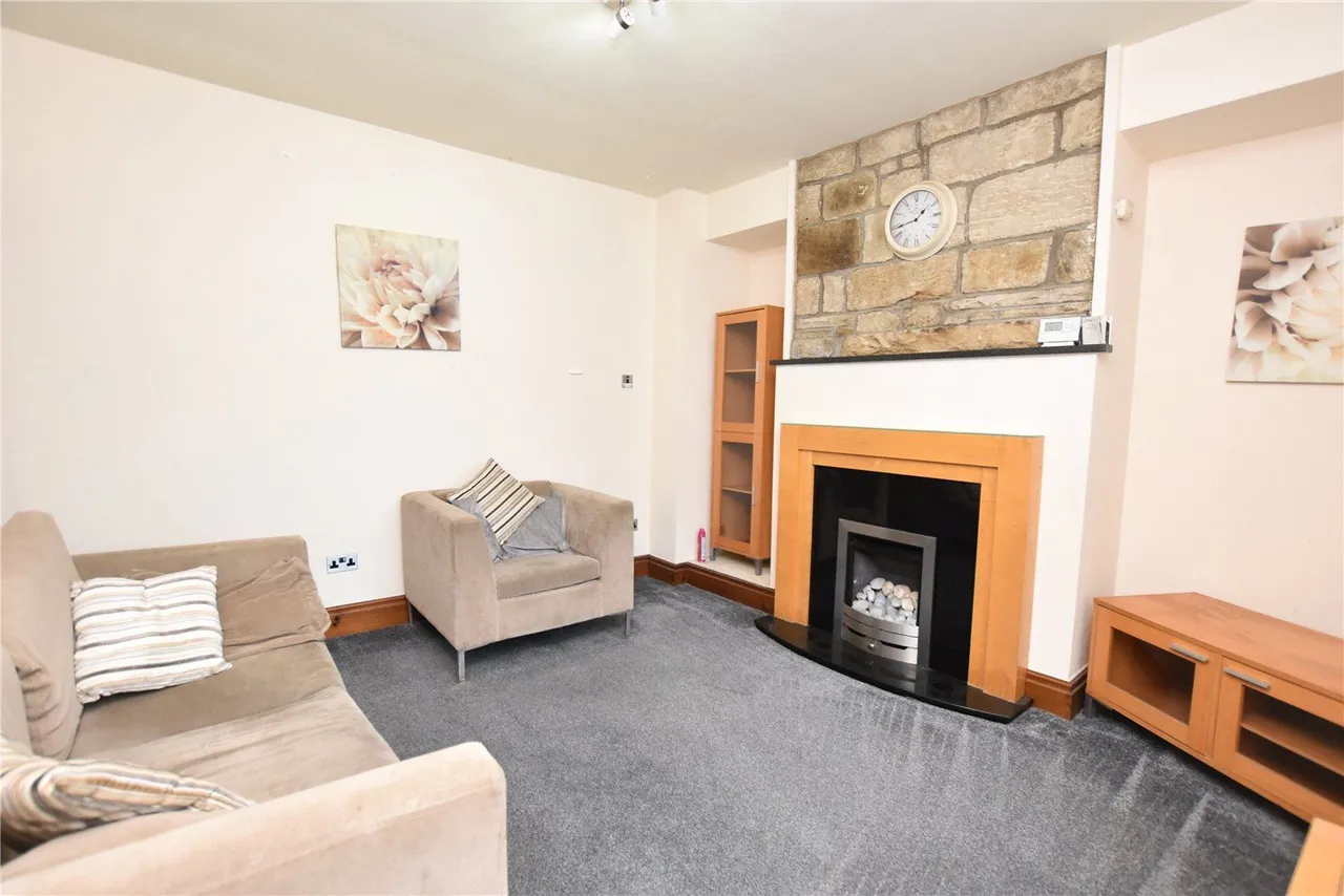 Springfield Road, Guiseley, LS20, photo 2