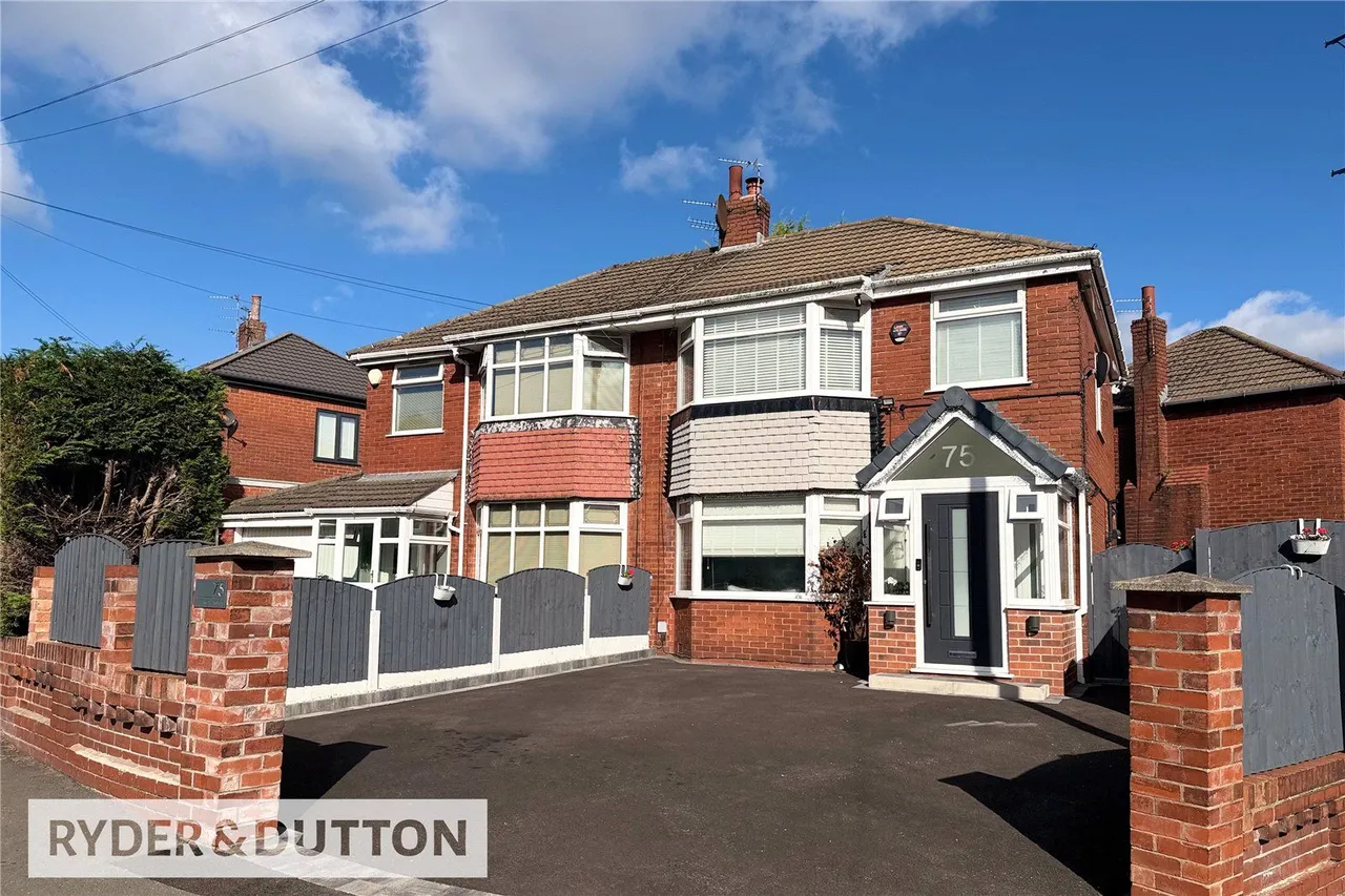 3 bed house for sale, West Avenue, New Moston, M40