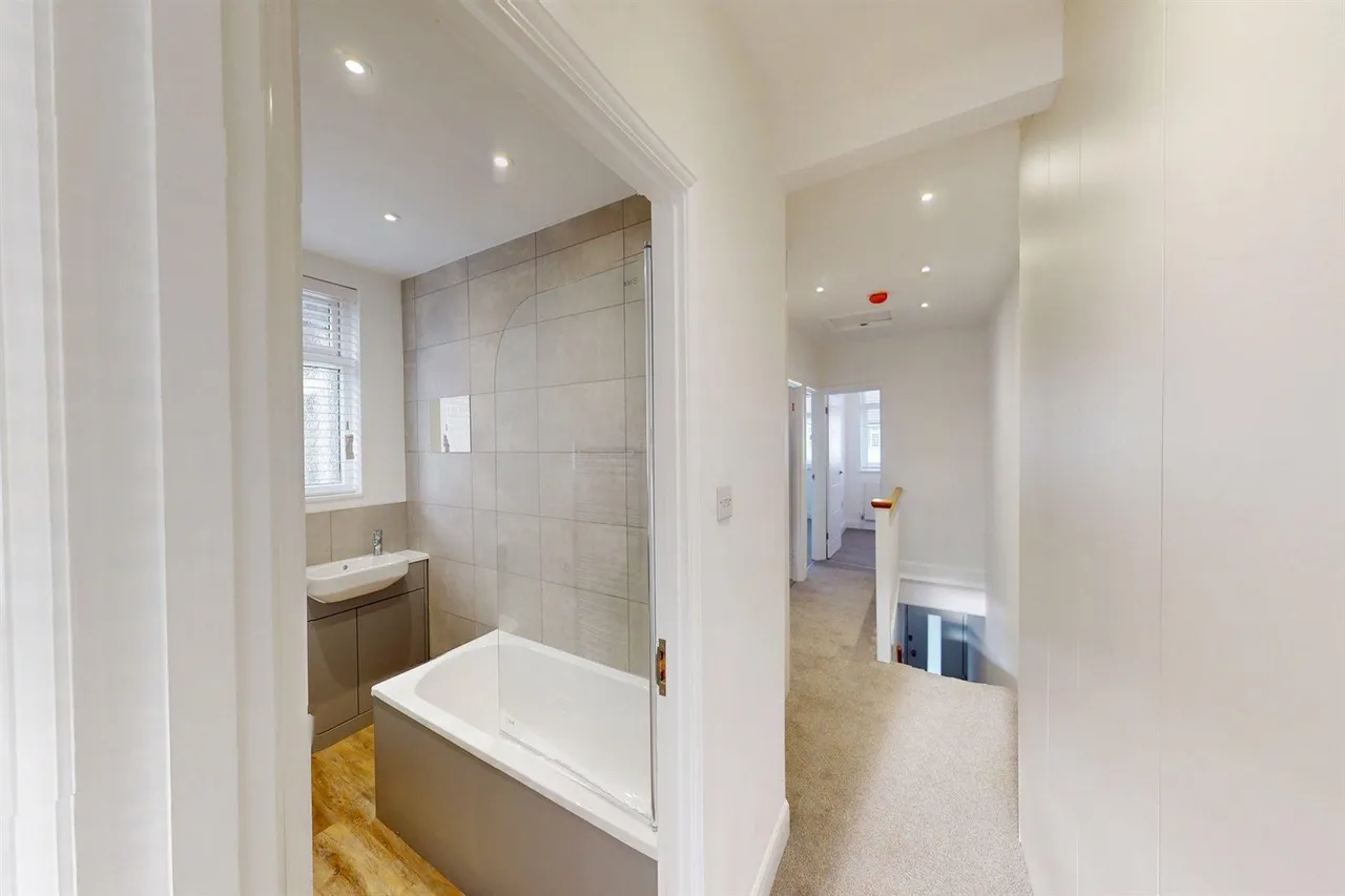 Marlborough Road, Chingford, E4, photo 11