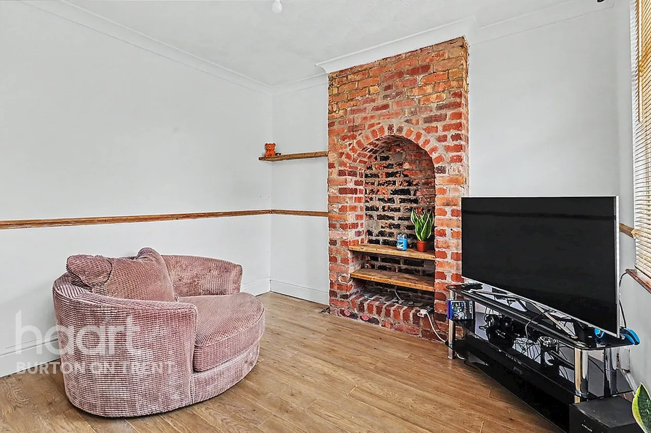 Lansdowne Road, Swadlincote, DE11, photo 2