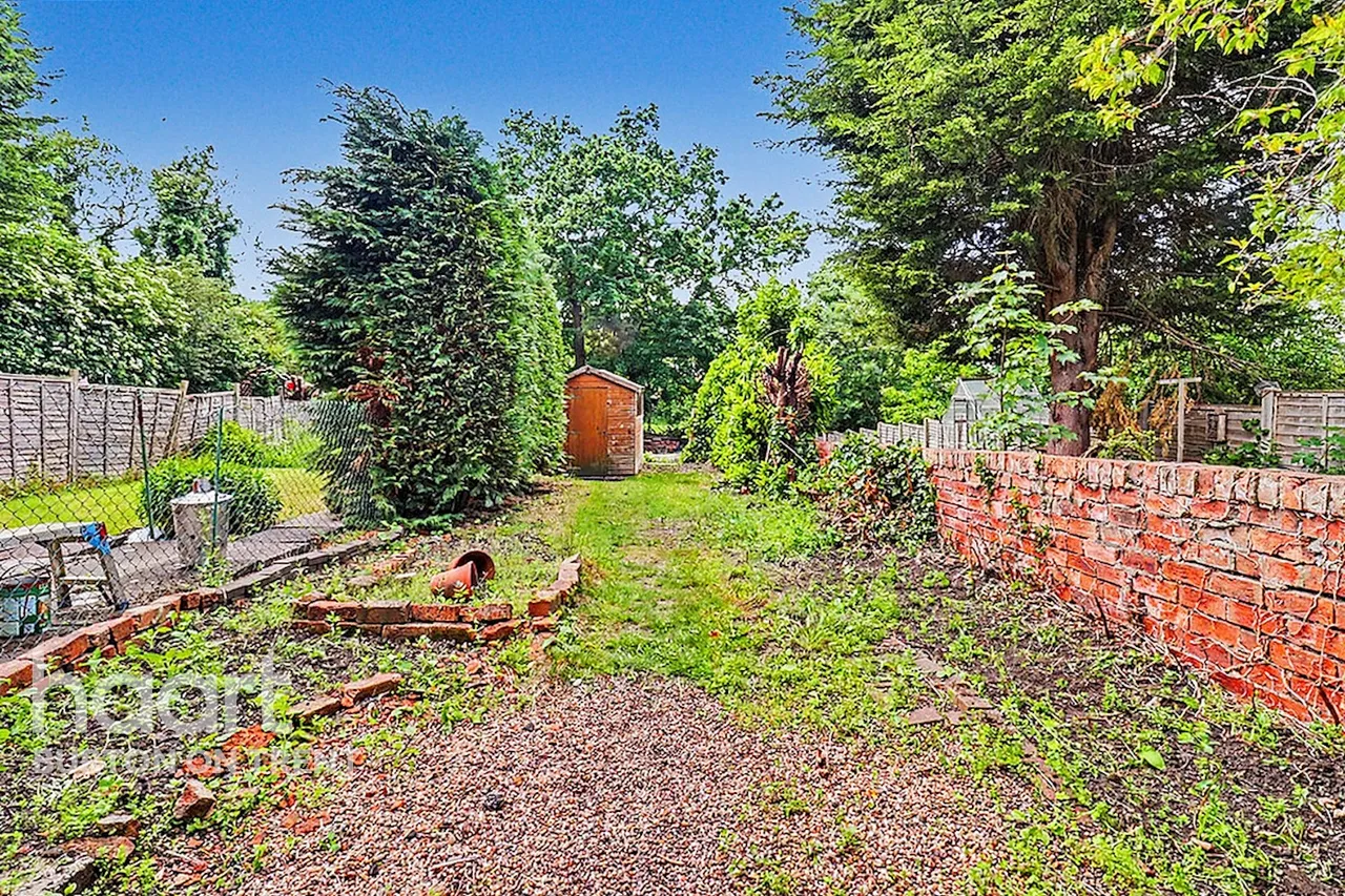 Lansdowne Road, Swadlincote, DE11, photo 13