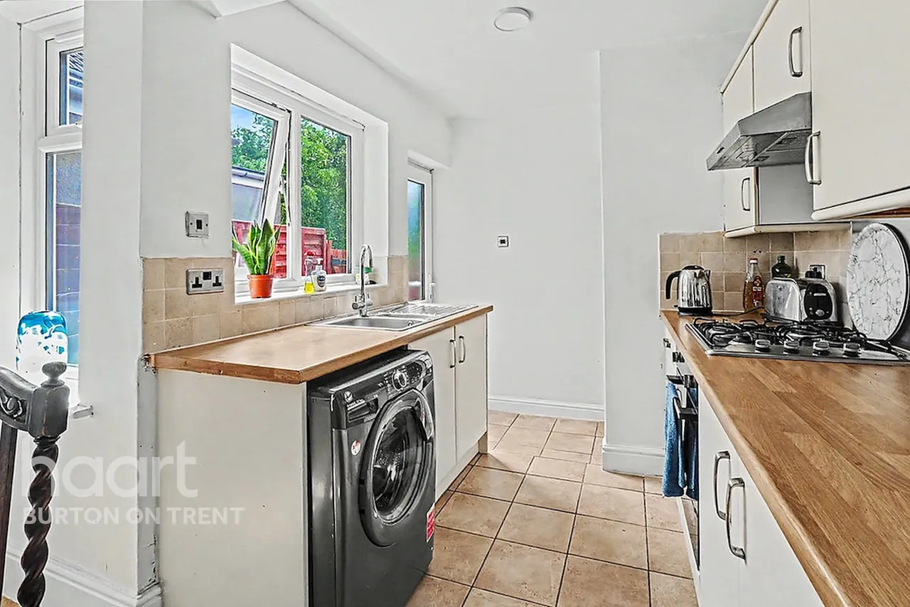 Lansdowne Road, Swadlincote, DE11, photo 6