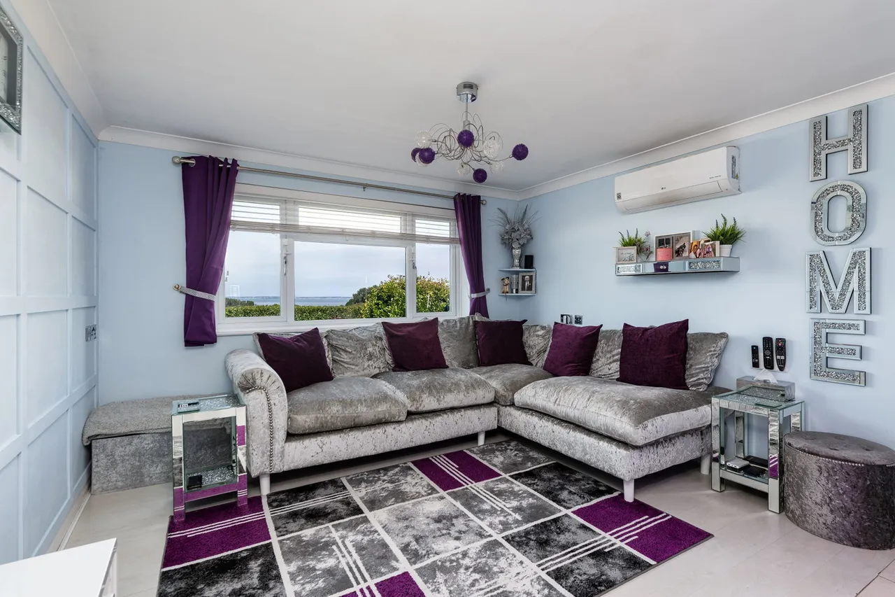 Bell Farm Lane, Minster On Sea, ME12, photo 2