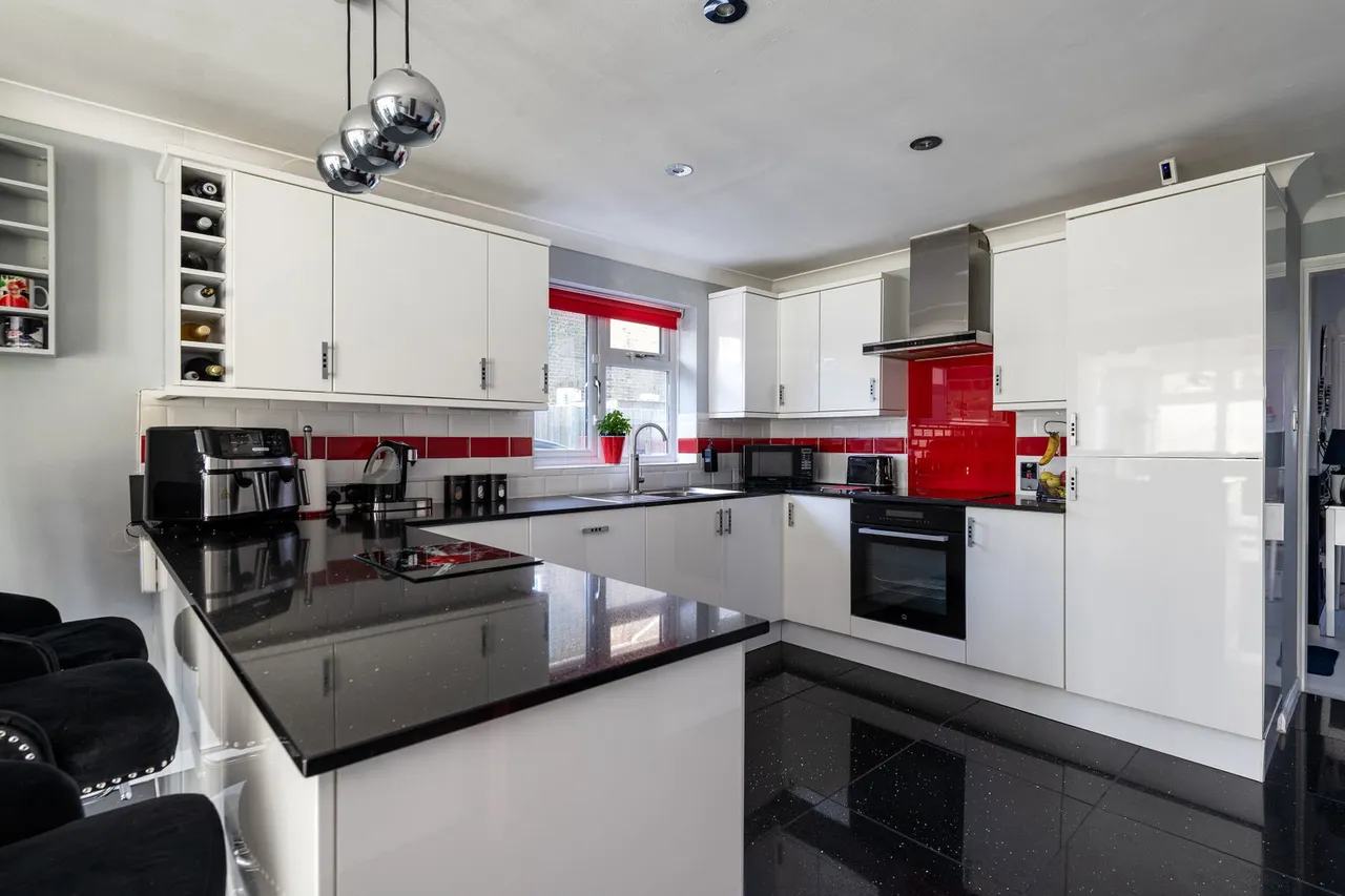 Bell Farm Lane, Minster On Sea, ME12, photo 4
