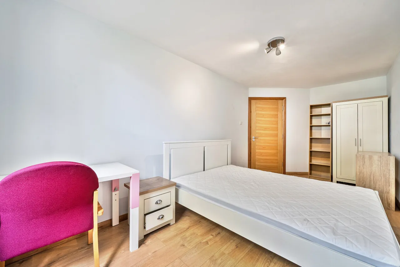 Woodside Park Road, London, N12, photo 6
