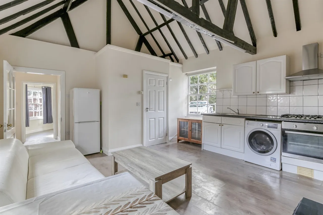2 bed flat to rent, Jersey Road, Isleworth, TW7