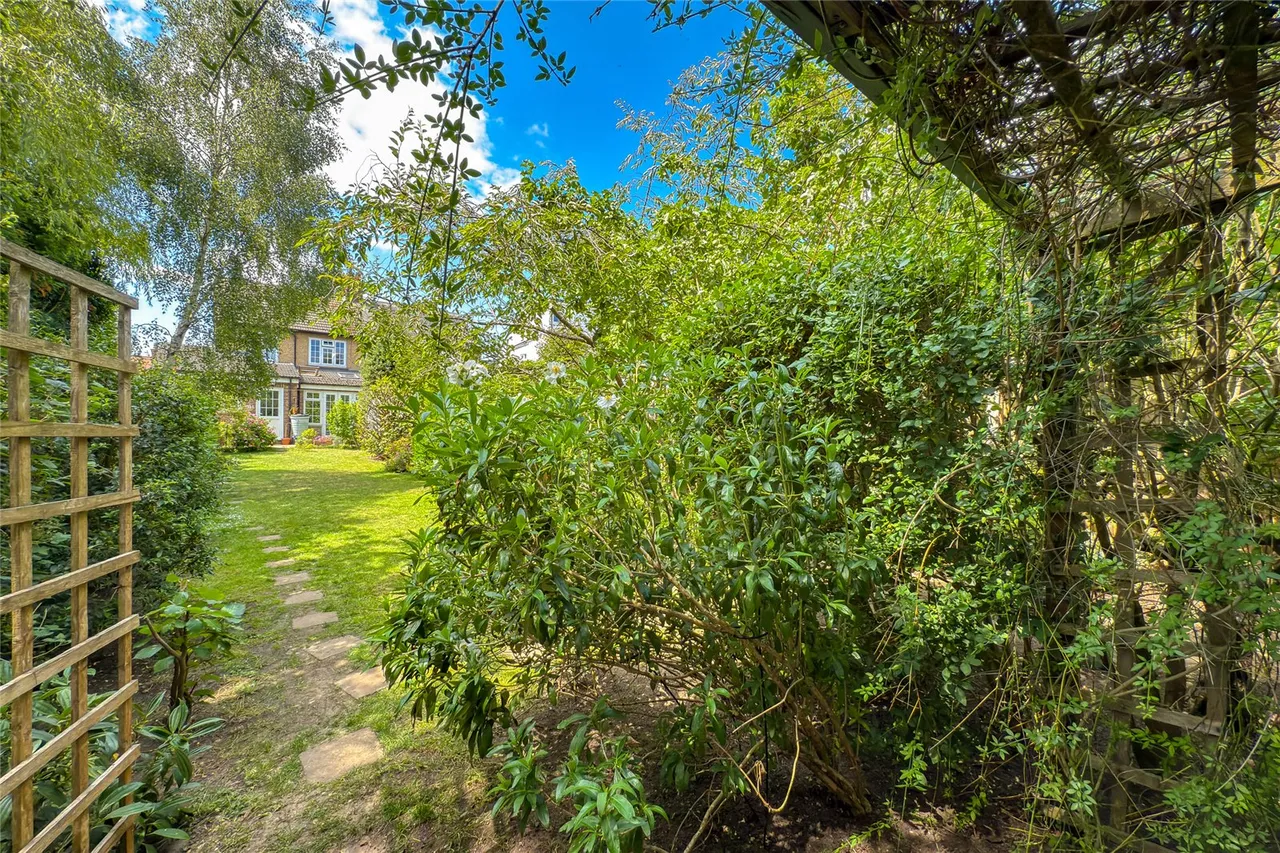 Grove Avenue, Harpenden, Hertfordshire, AL5 1EX, photo 17