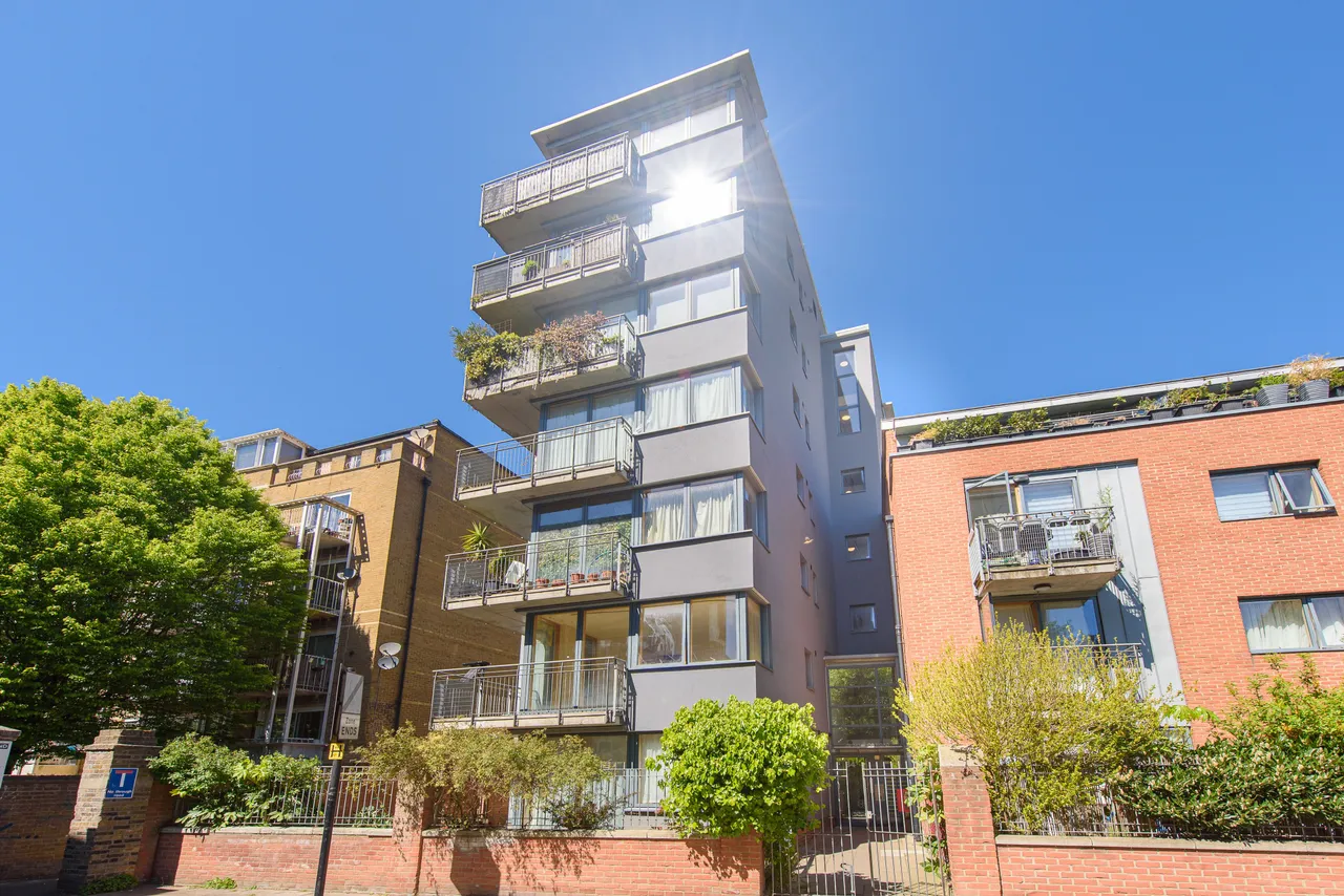 2 bed flat for sale — Flat 20, 34 Lithos Road, London
