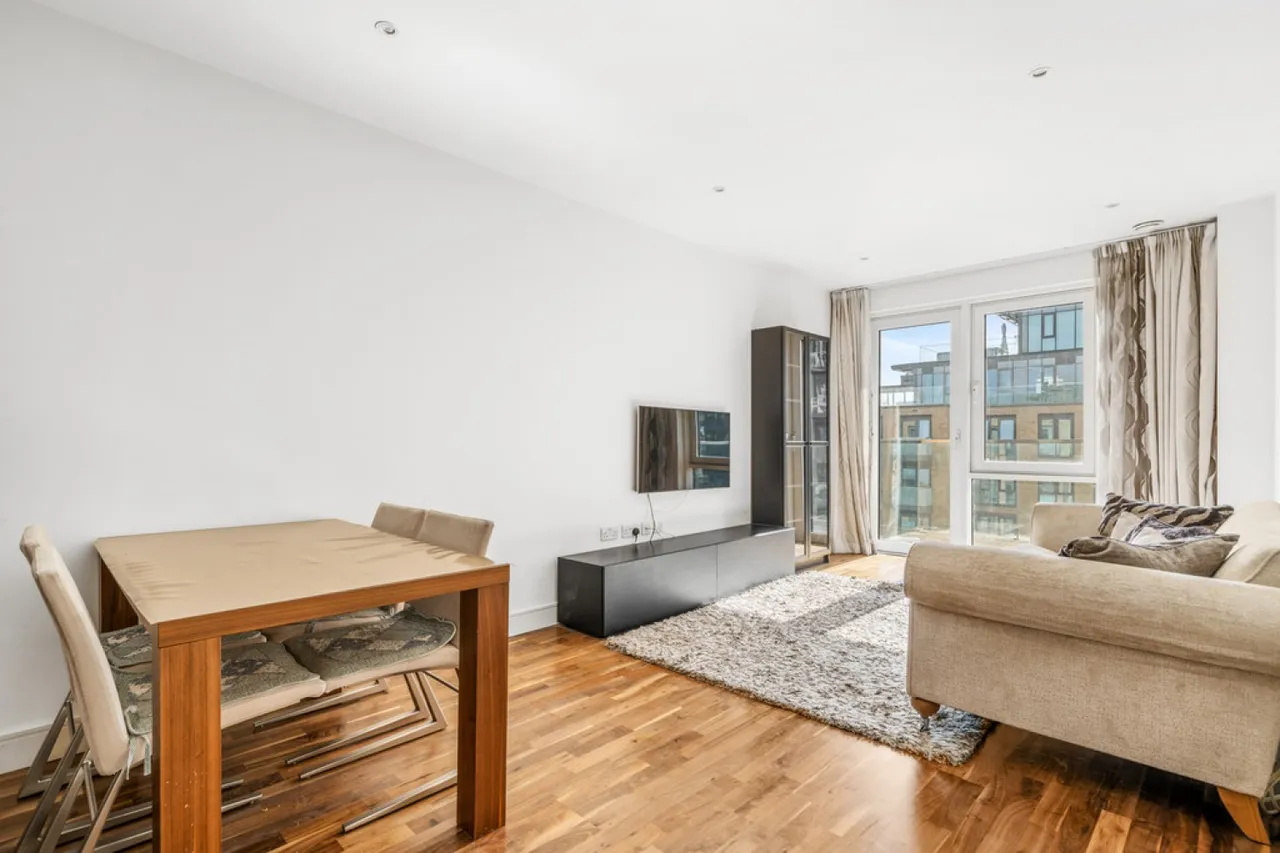 Jasmine House, Battersea Reach, SW18, photo 5