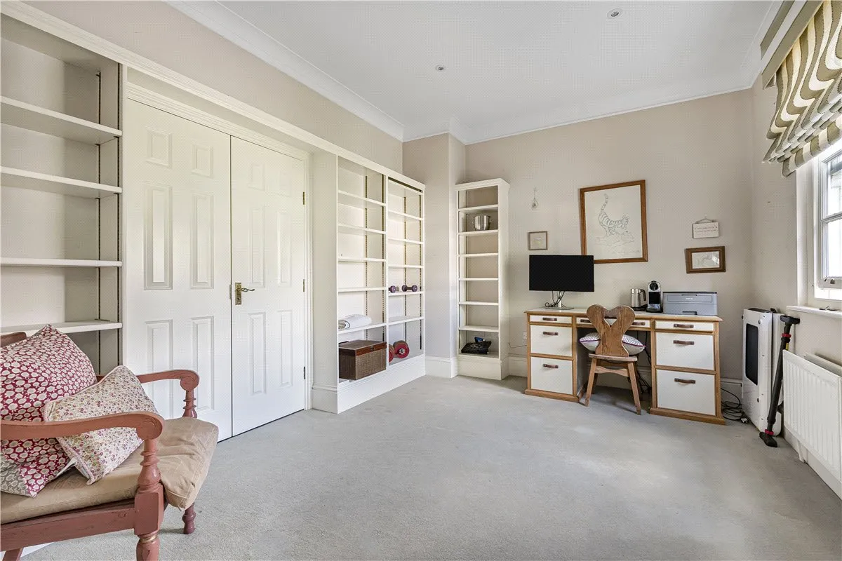 Phoenix Square, Pewsey, SN9, photo 16