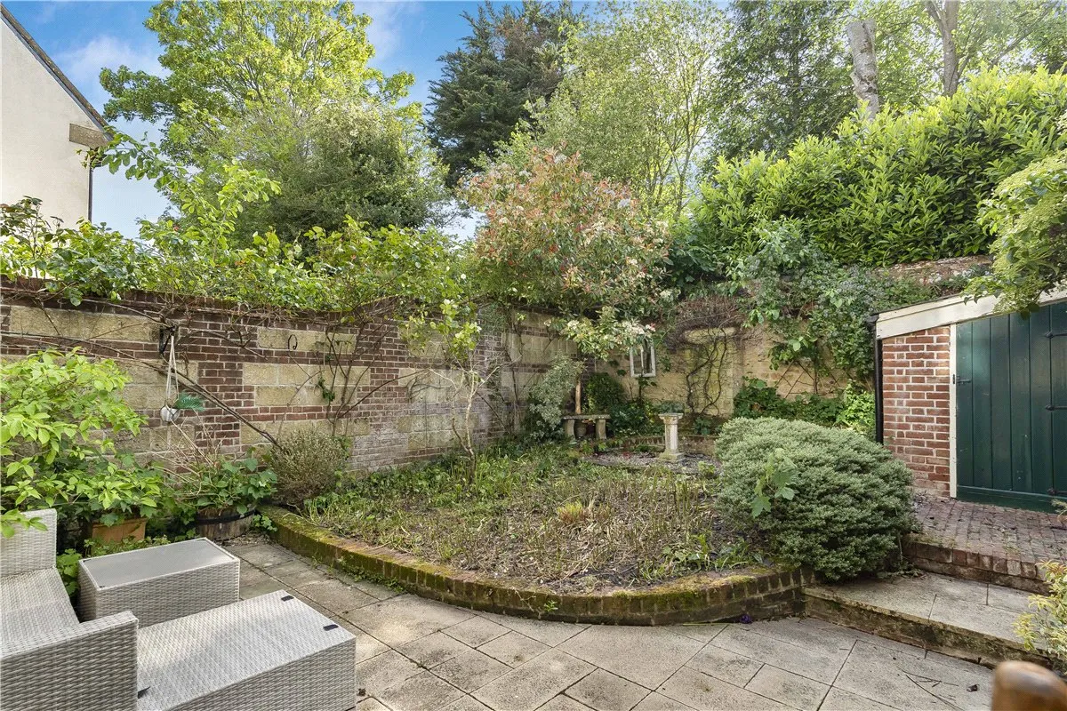 Phoenix Square, Pewsey, SN9, photo 17