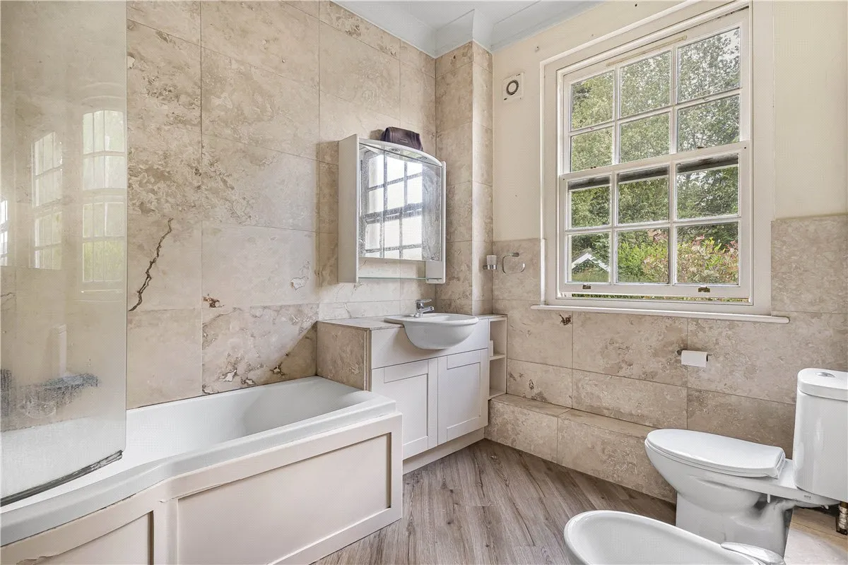 Phoenix Square, Pewsey, SN9, photo 11