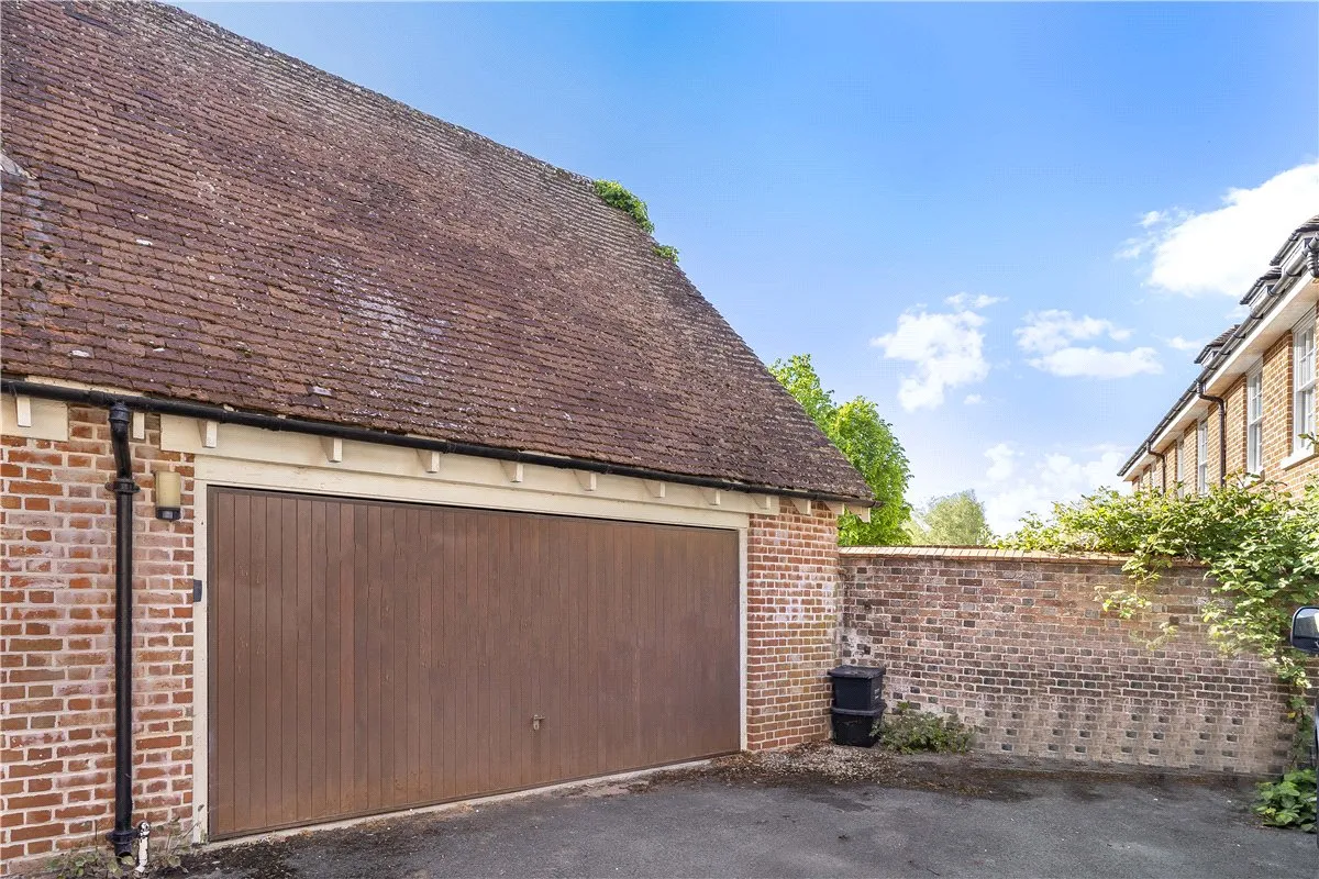 Phoenix Square, Pewsey, SN9, photo 18