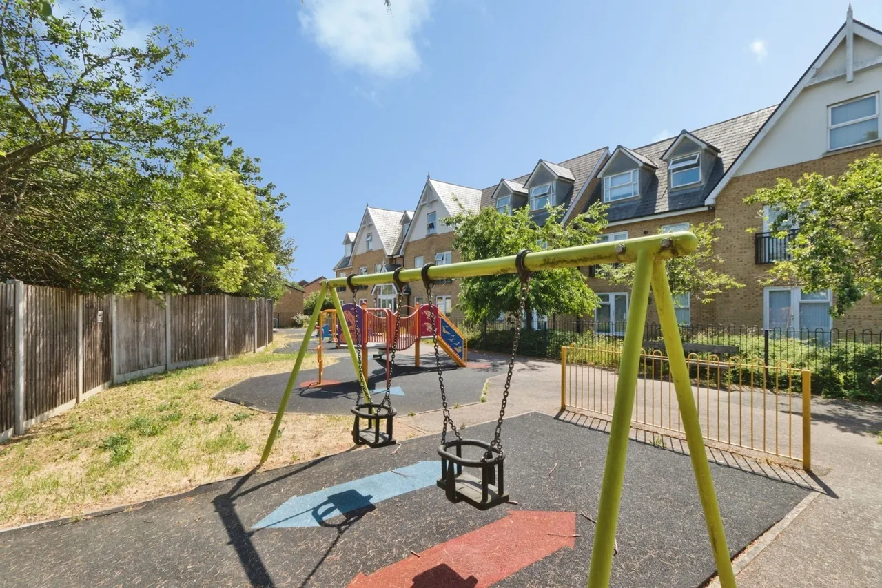 Tanners Close, Crayford, DA1, photo 15