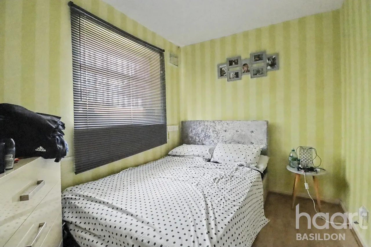 Dencourt Crescent, Basildon, SS14, photo 8