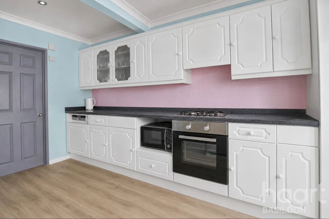 Dencourt Crescent, Basildon, SS14, photo 7