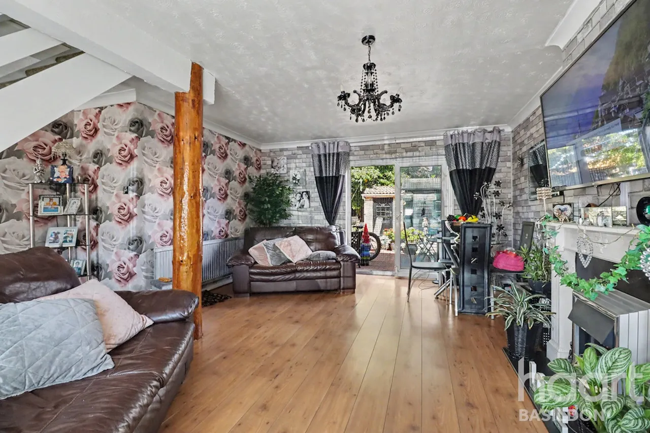 Dencourt Crescent, Basildon, SS14, photo 3