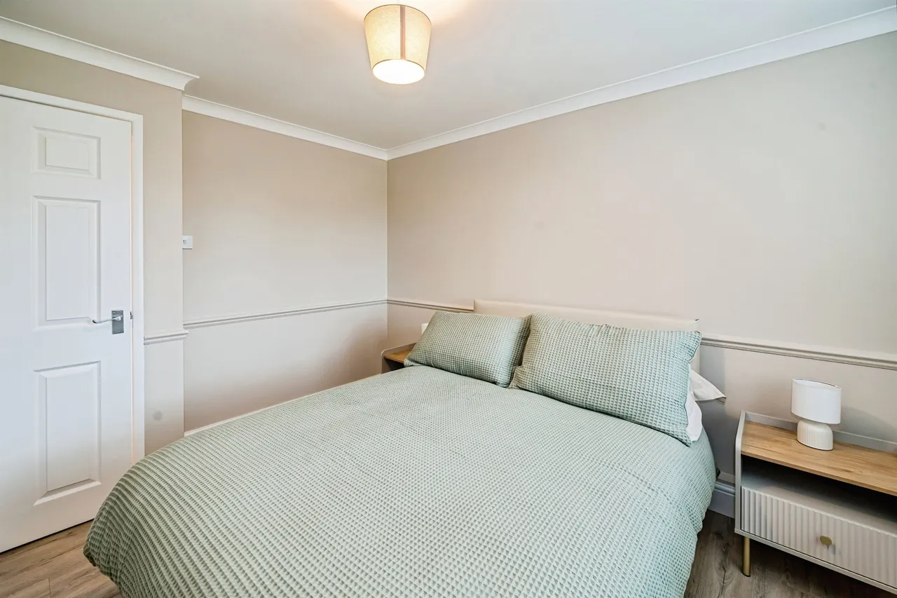 Lowestoft Drive, Slough, SL1, photo 14