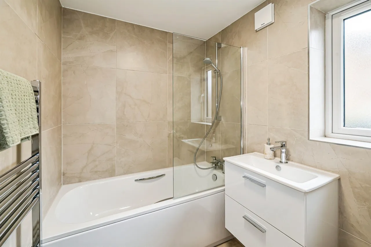 Lowestoft Drive, Slough, SL1, photo 4