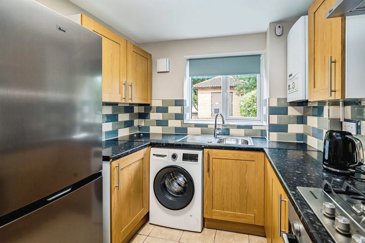Lowestoft Drive, Slough, SL1, photo 10