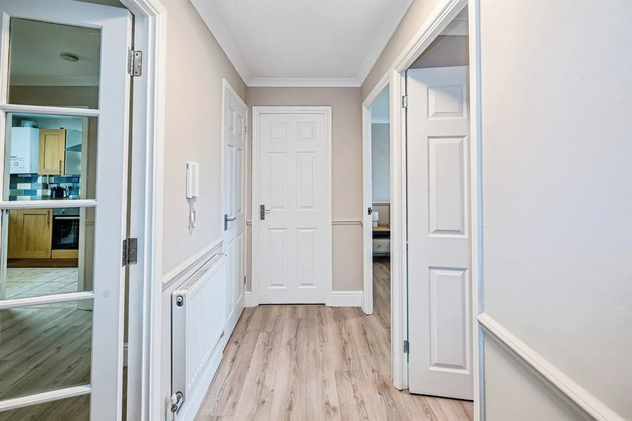 Lowestoft Drive, Slough, SL1, photo 6
