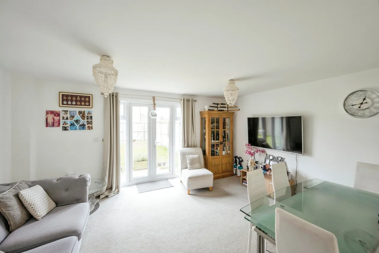 Heatherfields Crescent, New Rossington, DONCASTER, photo 5
