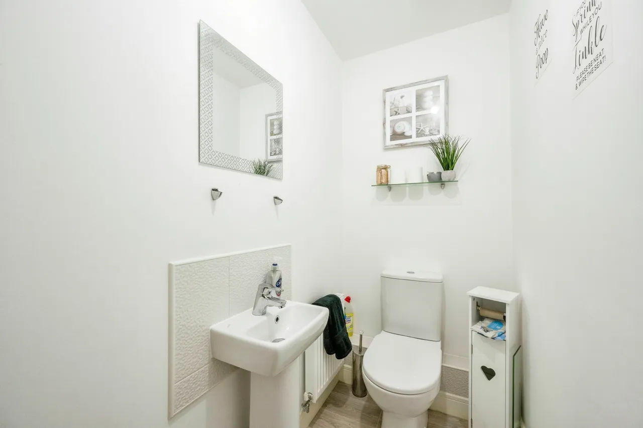 Heatherfields Crescent, New Rossington, DONCASTER, photo 8