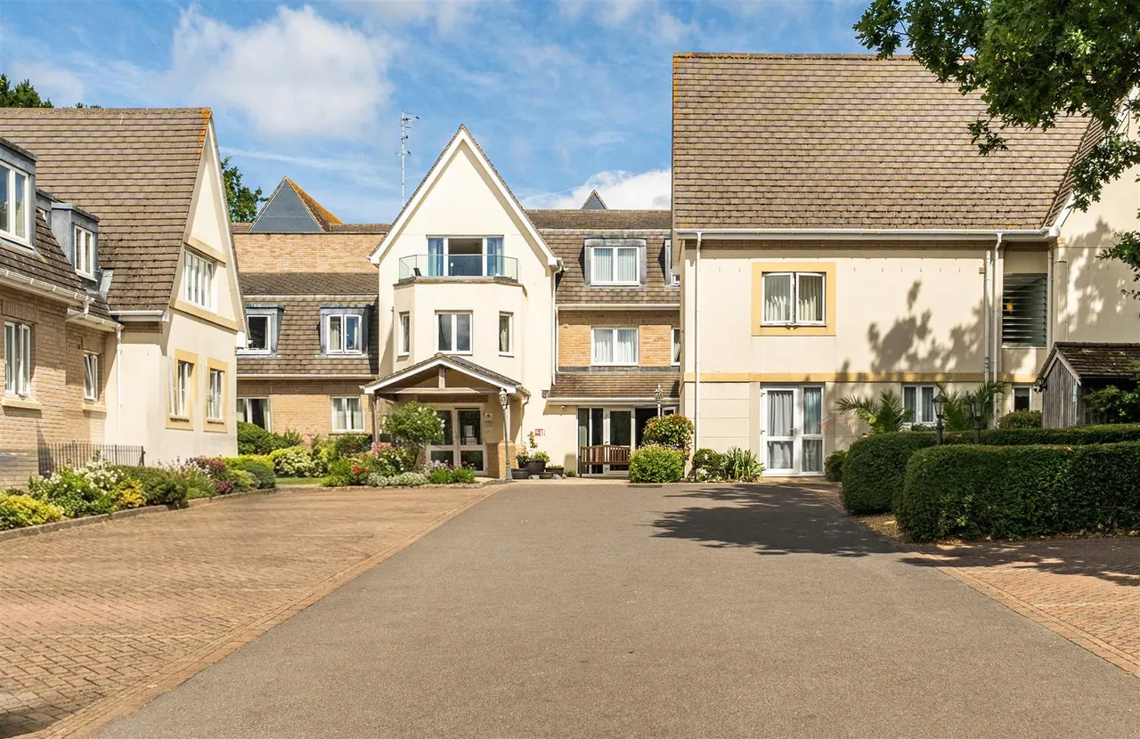 Sandbanks Road, Poole, BH14, photo 14
