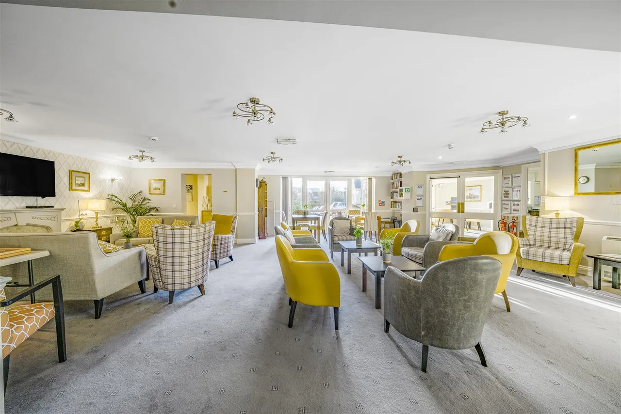 Sandbanks Road, Poole, BH14, photo 10