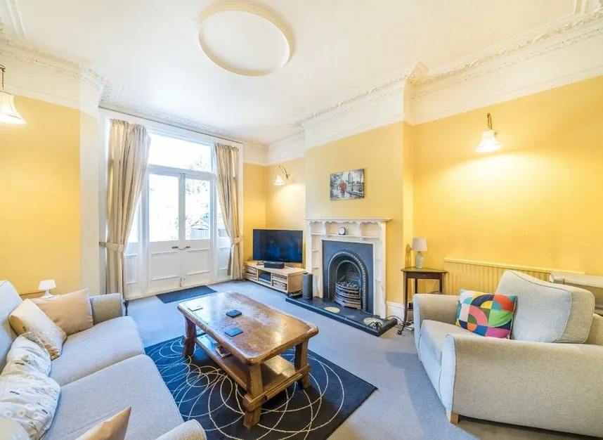 Heybridge Avenue, London, SW16, photo 2