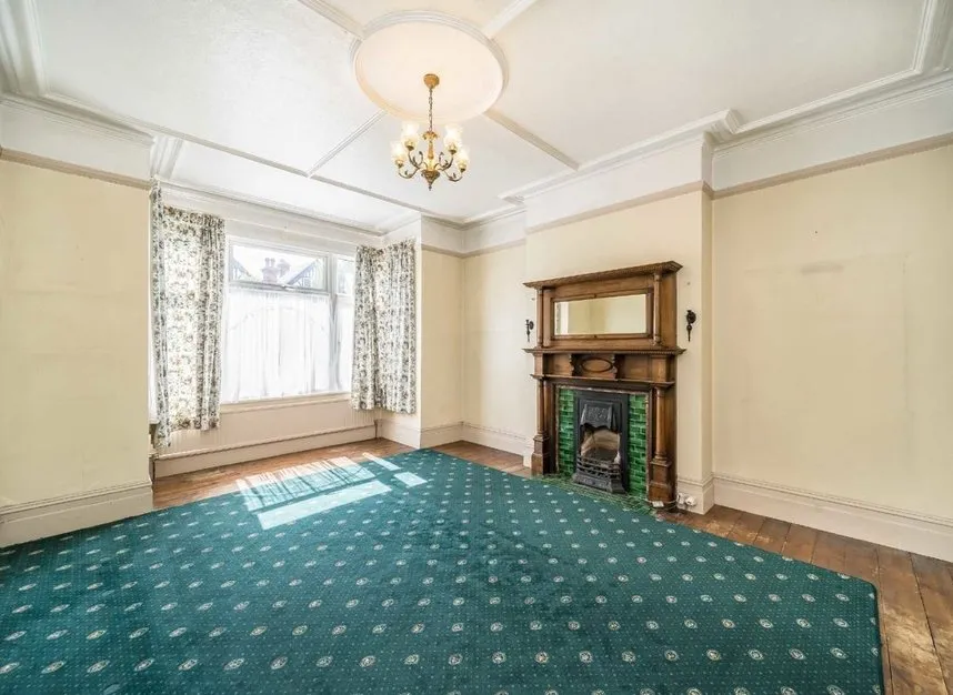 Heybridge Avenue, London, SW16, photo 3