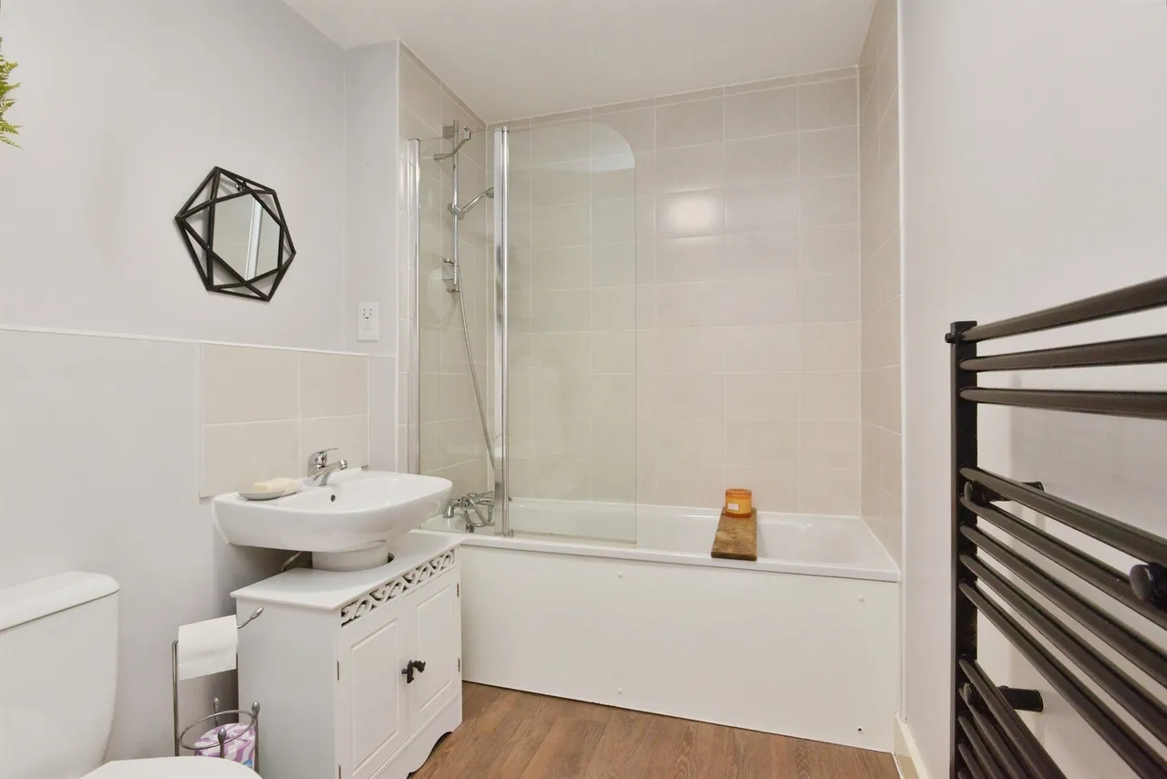 Harvard Way, Oakgrove, Milton Keynes, photo 9