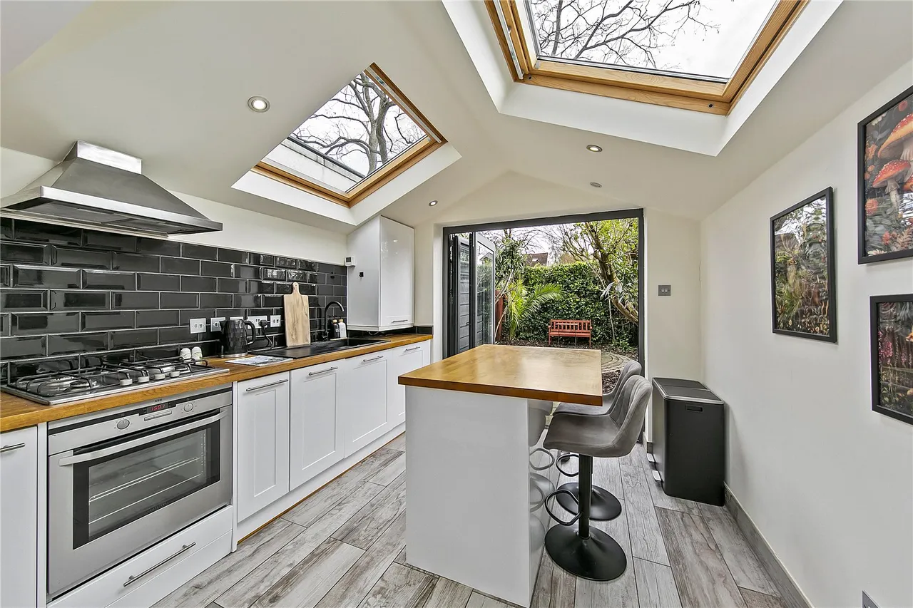 2 bed house for sale, Sandycombe Road, Kew, TW9