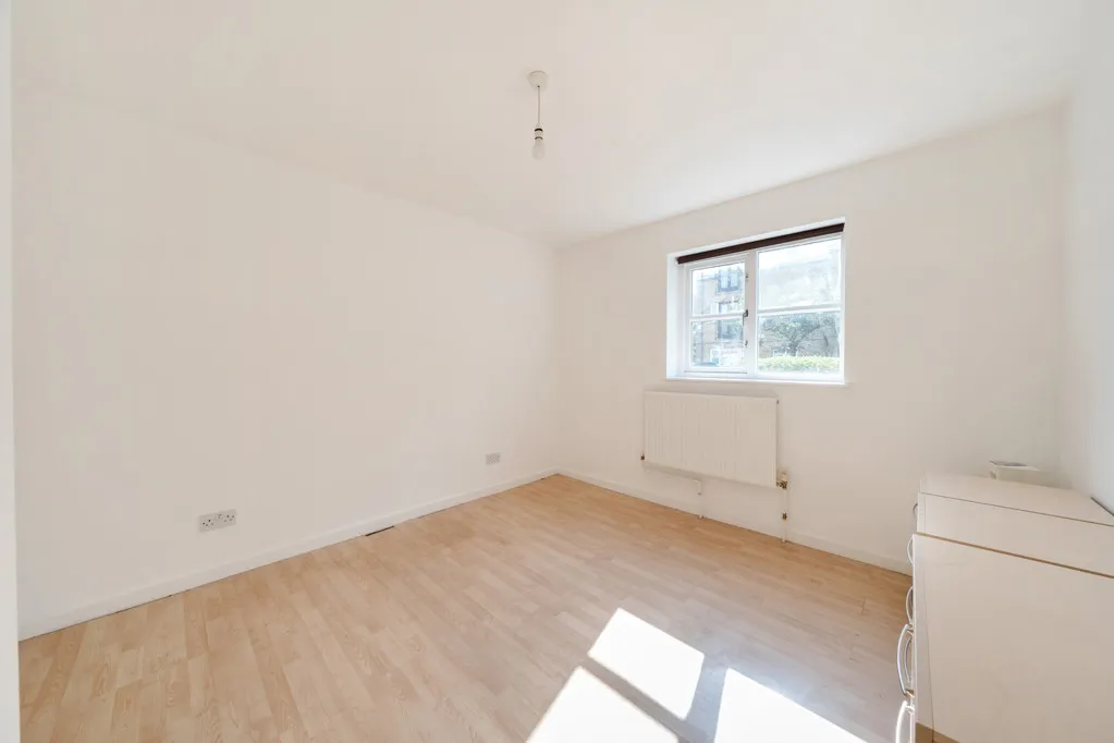 Sandalwood Drive, Ruislip, HA4, photo 6