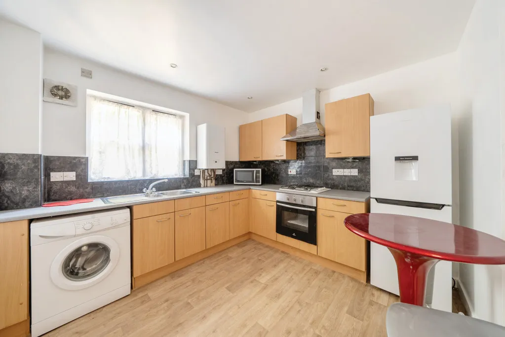 Sandalwood Drive, Ruislip, HA4, photo 11