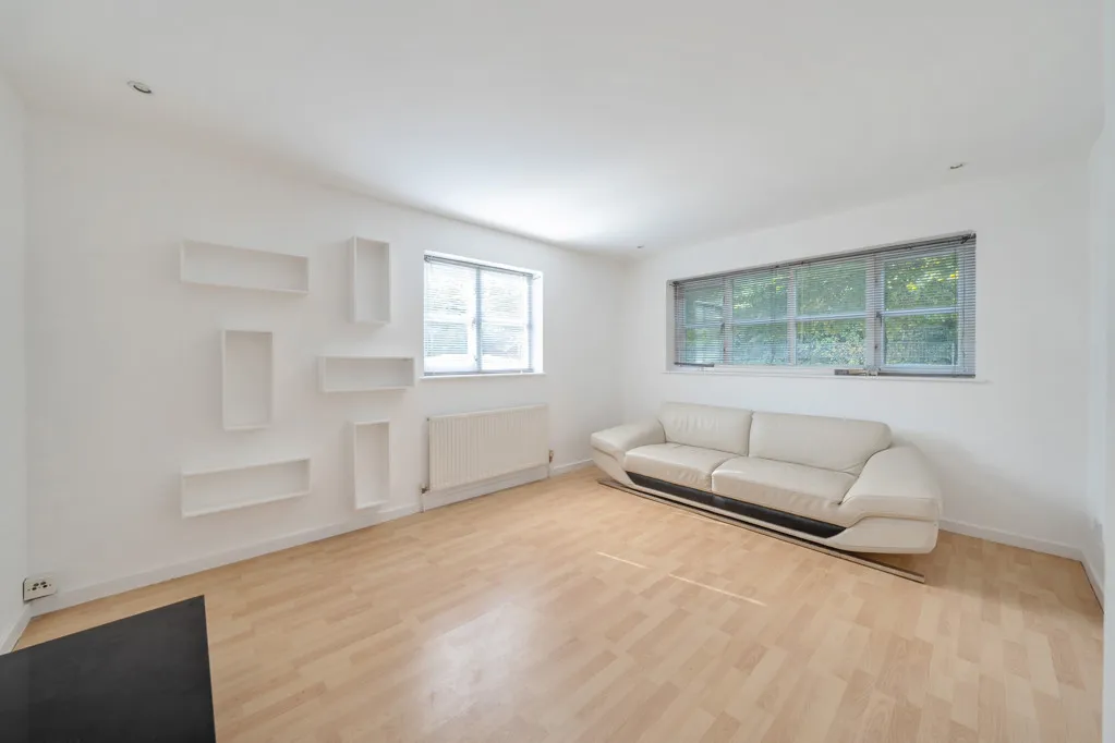 Sandalwood Drive, Ruislip, HA4, photo 2