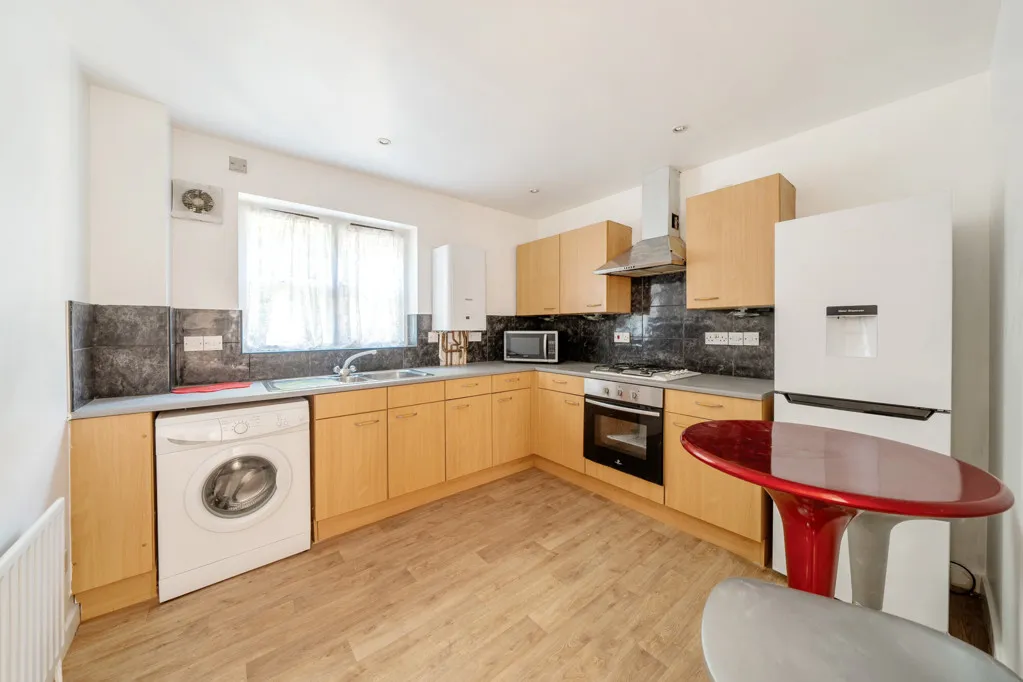 Sandalwood Drive, Ruislip, HA4, photo 5