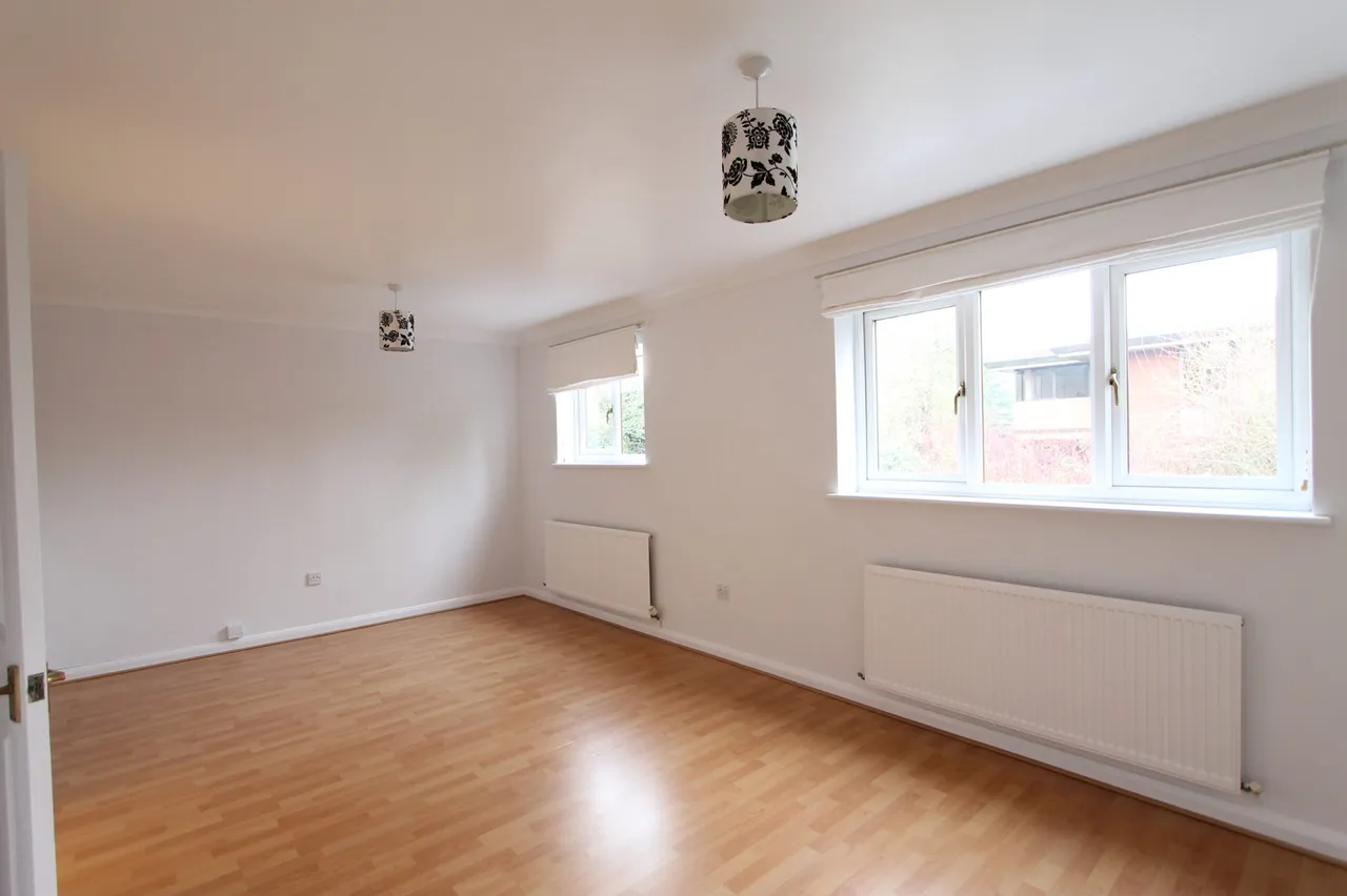 Grange Close, Godalming, GU7, photo 3