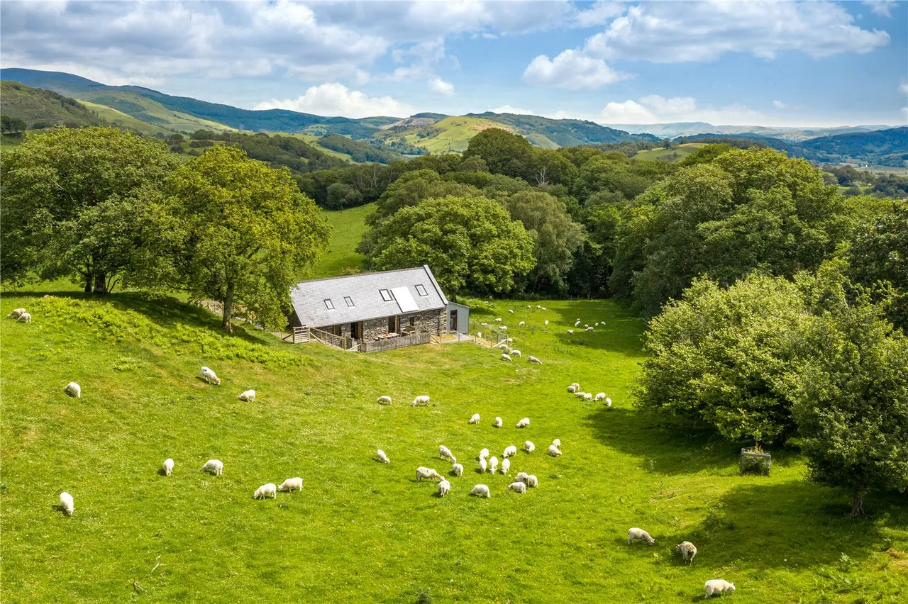 3 bed house for sale, Pennal, Machynlleth