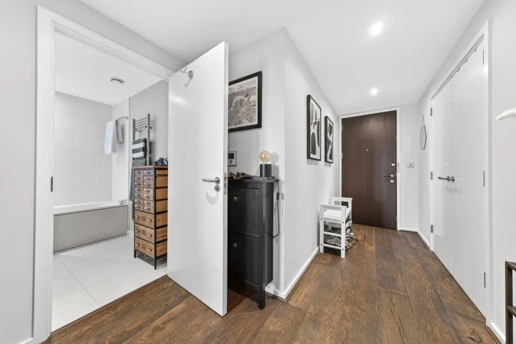 Juniper Drive, London, SW18, photo 7