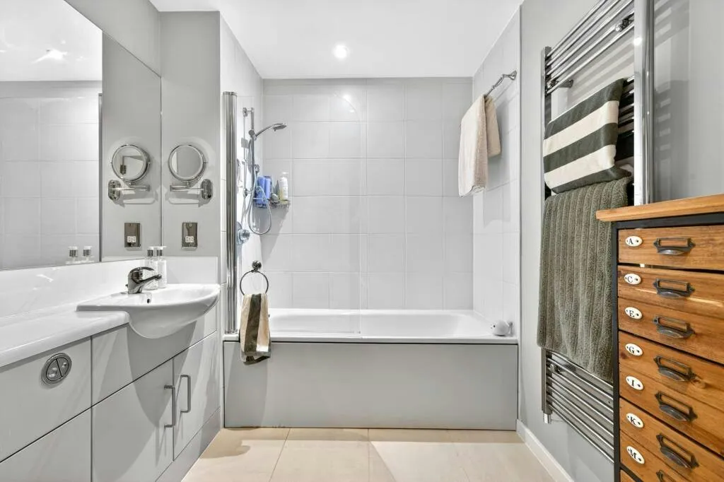 Juniper Drive, London, SW18, photo 15