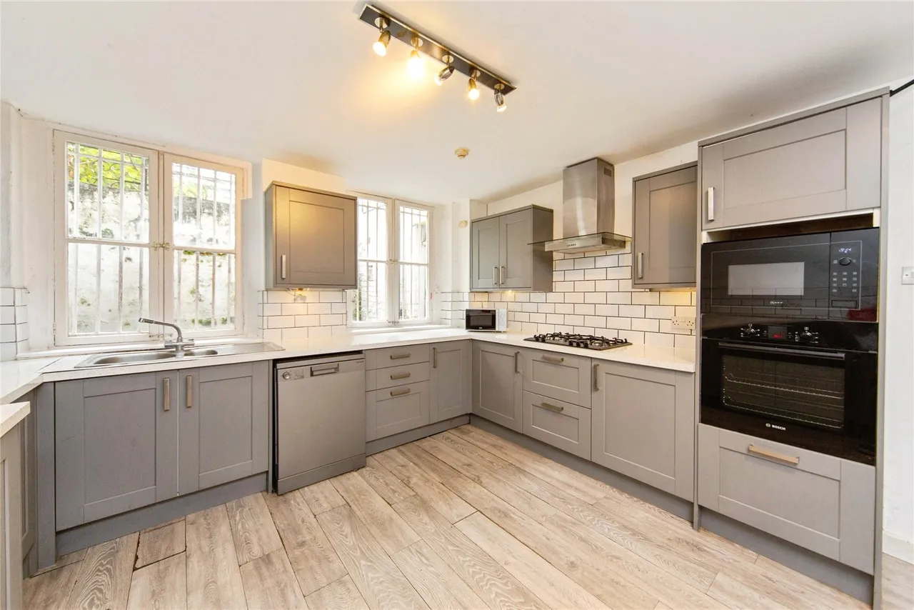 Huskisson Street, Liverpool, L8, photo 8