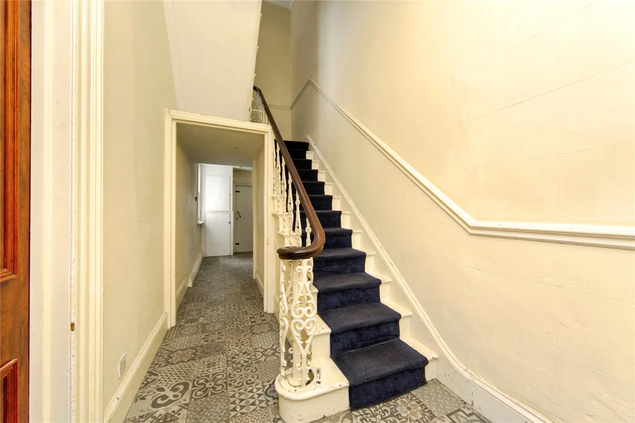Huskisson Street, Liverpool, L8, photo 3